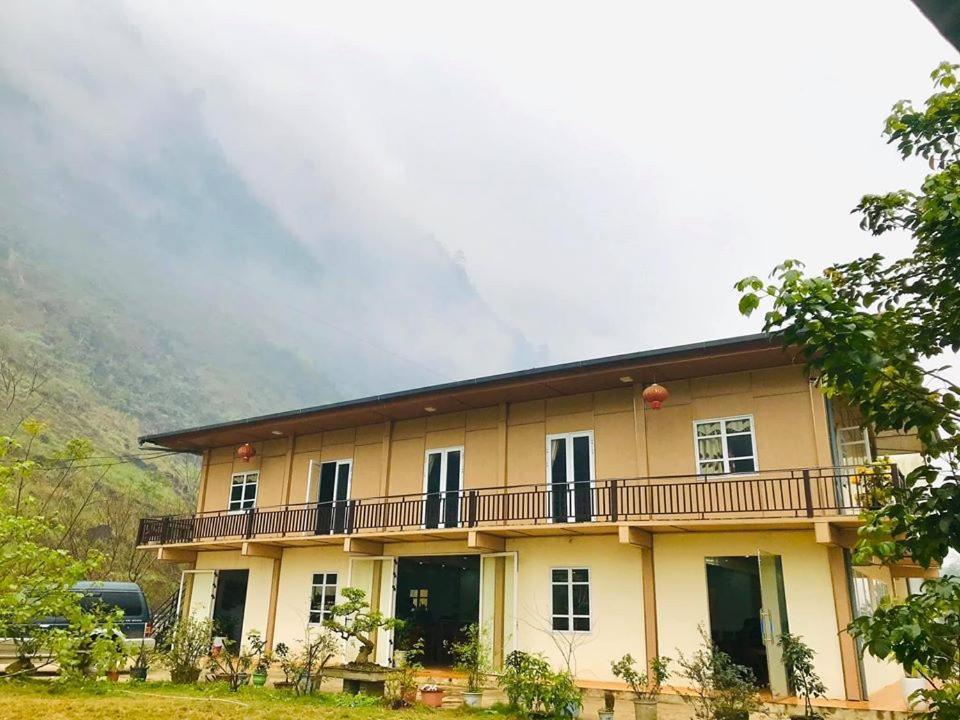 Diem Dung Chan Can Ty Ha Giang Exterior foto